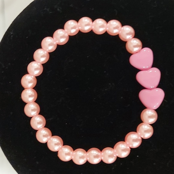 Children's Fashion Heart Necklace,  Earrings,  and Bracelet Set - Picture 4 of 12